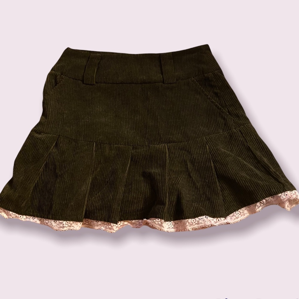 Cute skirt with pink lace